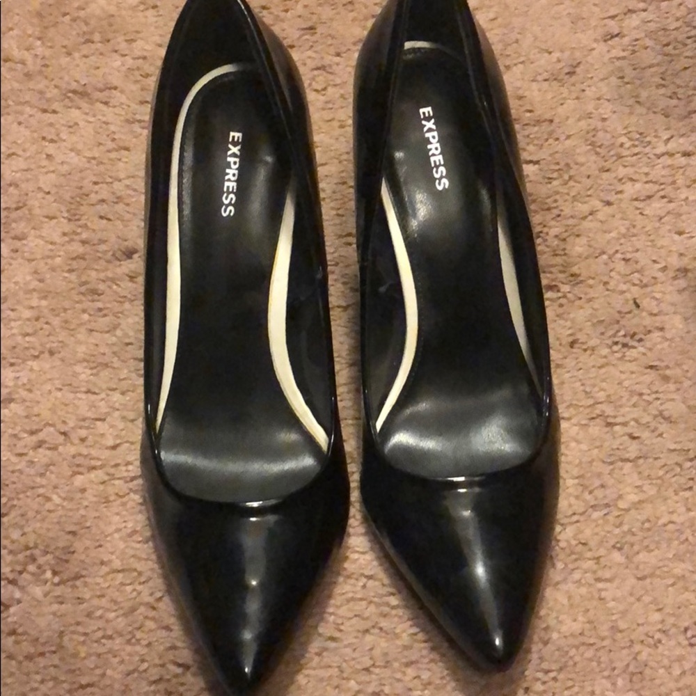 Express heels